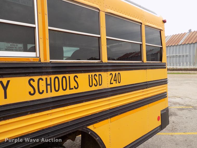image for item DB9193 1998 International 3800 Bluebird school bus