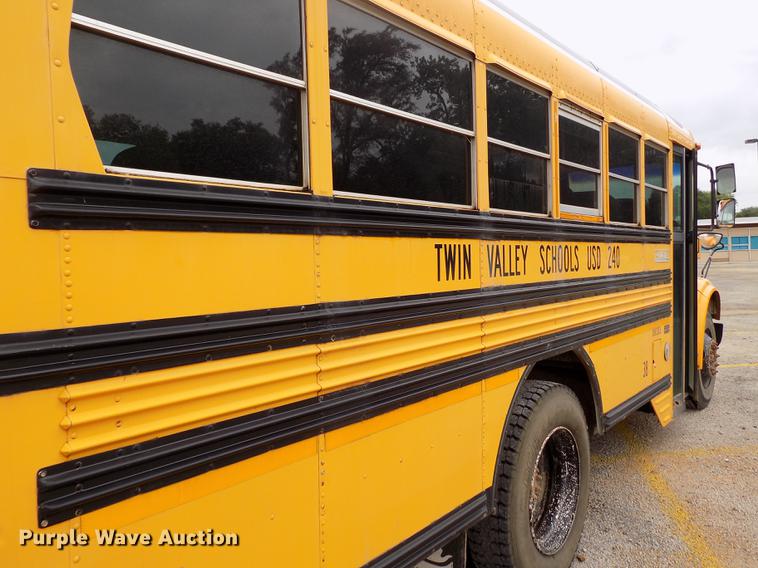 image for item DB9193 1998 International 3800 Bluebird school bus