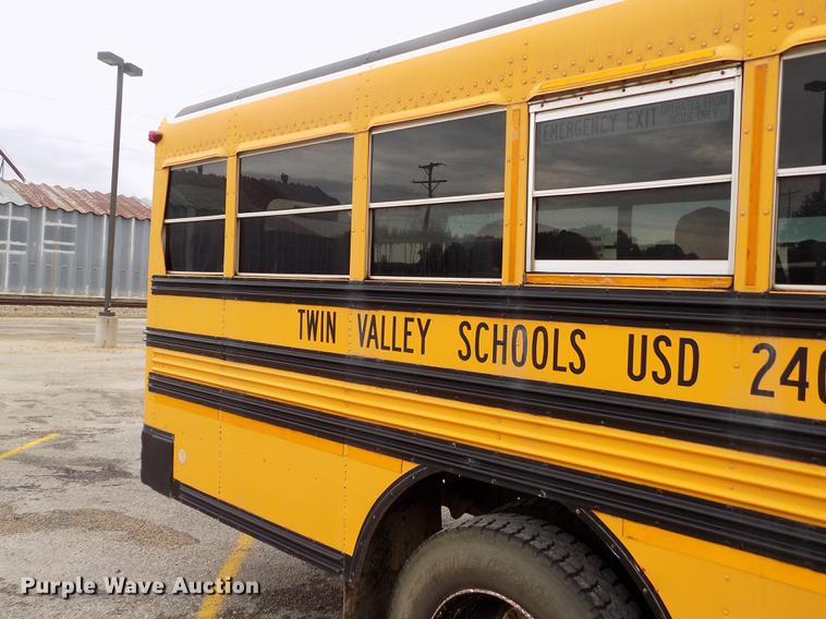 image for item DB9193 1998 International 3800 Bluebird school bus