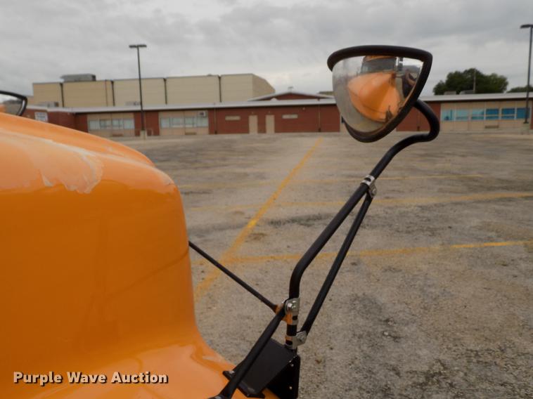 image for item DB9193 1998 International 3800 Bluebird school bus