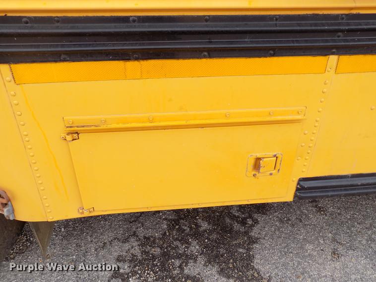 image for item DB9193 1998 International 3800 Bluebird school bus