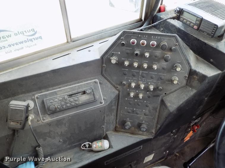 image for item DB9193 1998 International 3800 Bluebird school bus