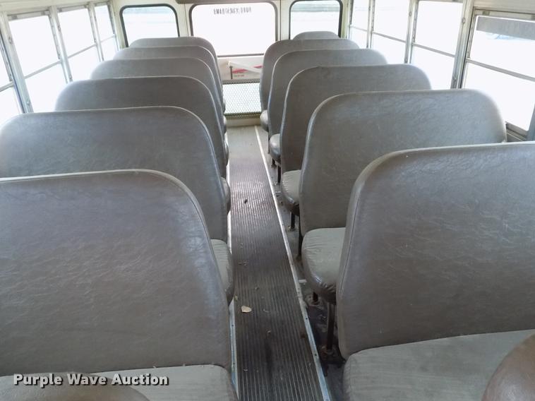 image for item DB9193 1998 International 3800 Bluebird school bus