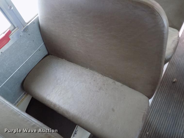 image for item DB9193 1998 International 3800 Bluebird school bus