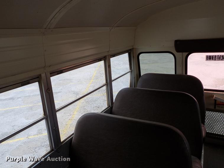 image for item DB9193 1998 International 3800 Bluebird school bus