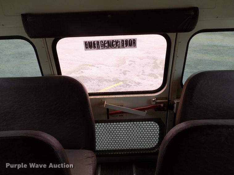 image for item DB9193 1998 International 3800 Bluebird school bus