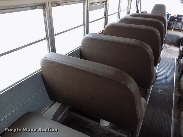 image for item DB9193 1998 International 3800 Bluebird school bus