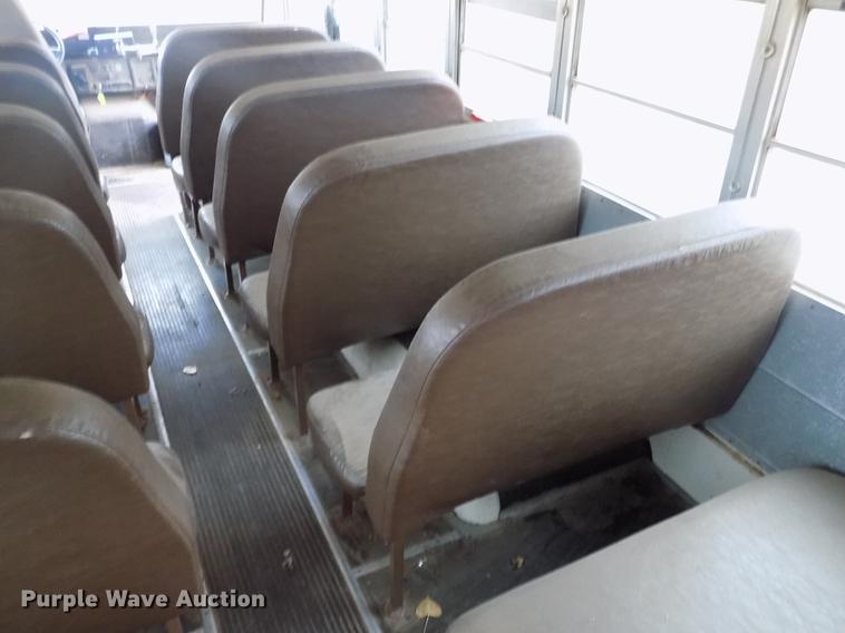 image for item DB9193 1998 International 3800 Bluebird school bus