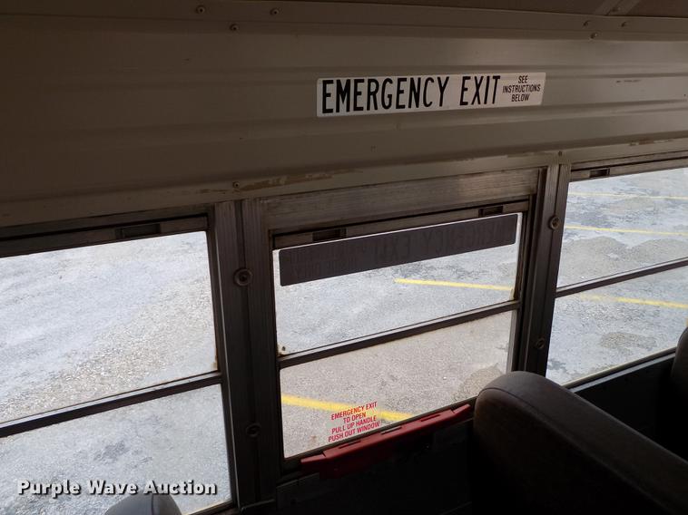 image for item DB9193 1998 International 3800 Bluebird school bus