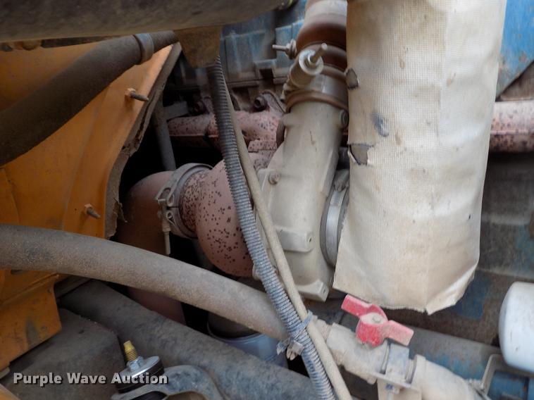 image for item DB9193 1998 International 3800 Bluebird school bus