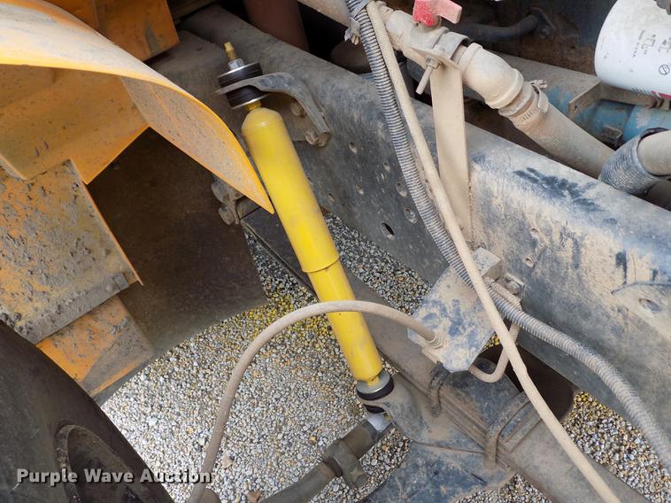 image for item DB9193 1998 International 3800 Bluebird school bus