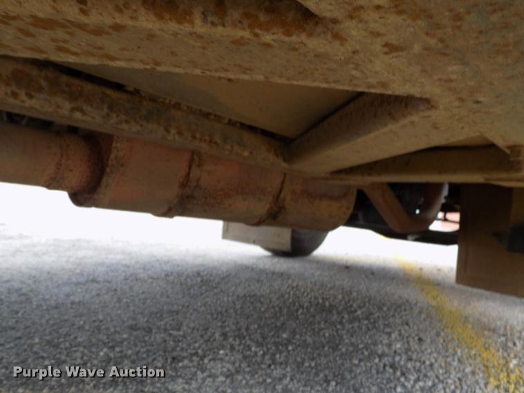 image for item DB9193 1998 International 3800 Bluebird school bus