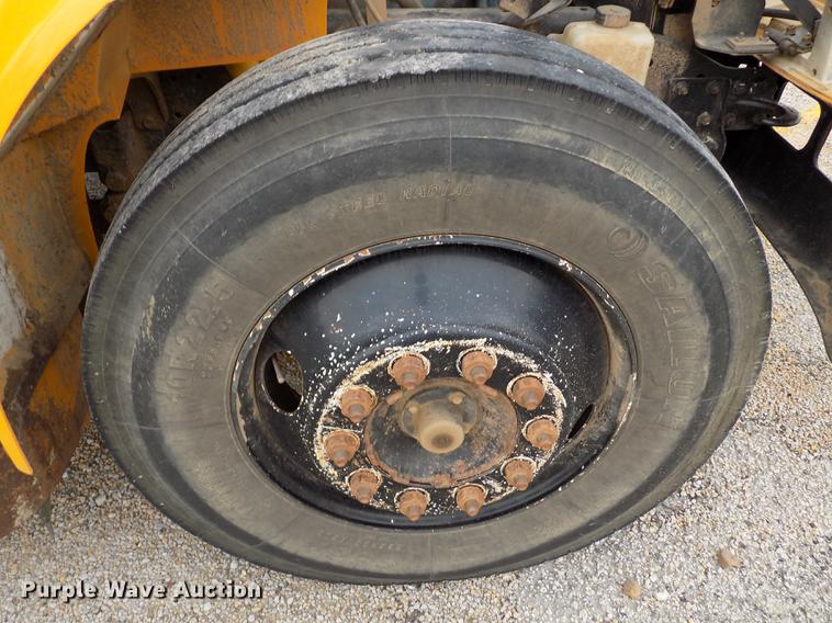 image for item DB9193 1998 International 3800 Bluebird school bus