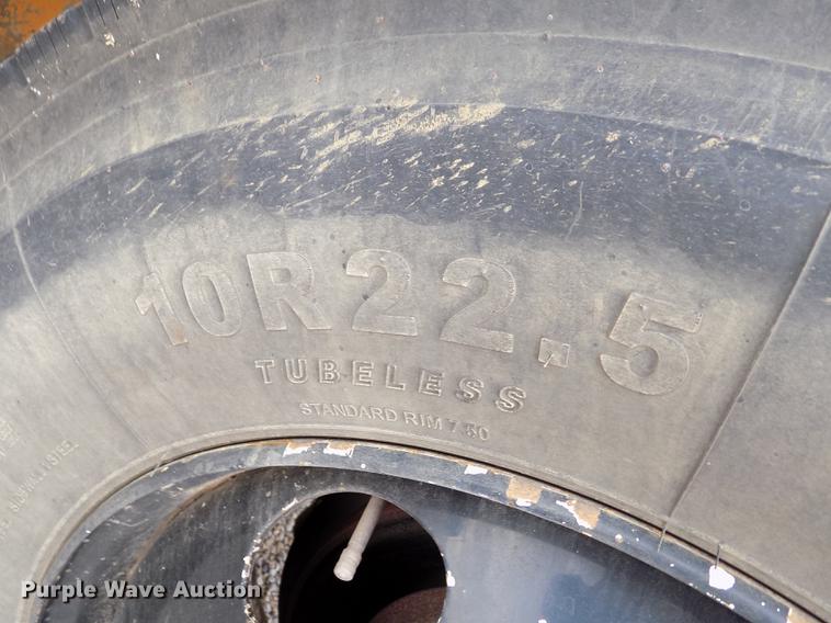 image for item DB9193 1998 International 3800 Bluebird school bus