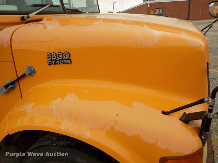 image for item DB9193 1998 International 3800 Bluebird school bus