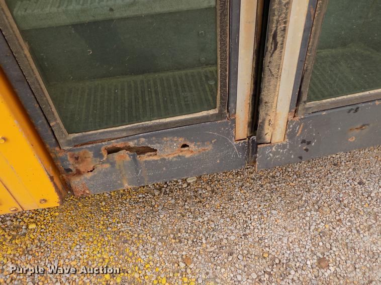 image for item DB9193 1998 International 3800 Bluebird school bus