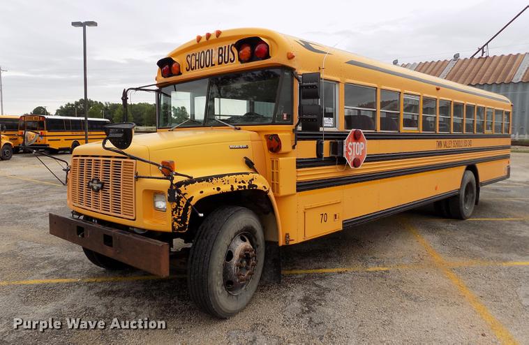 image for item DB9194 2000 Chevrolet B7 Bluebird school bus