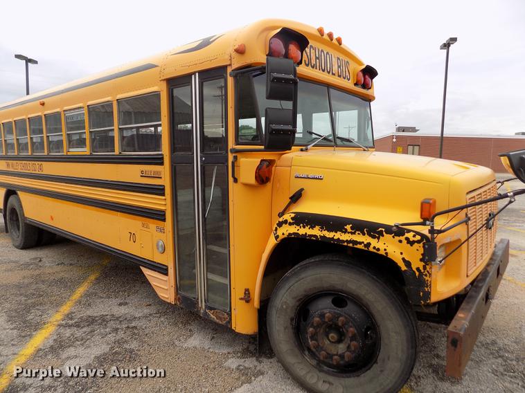 image for item DB9194 2000 Chevrolet B7 Bluebird school bus