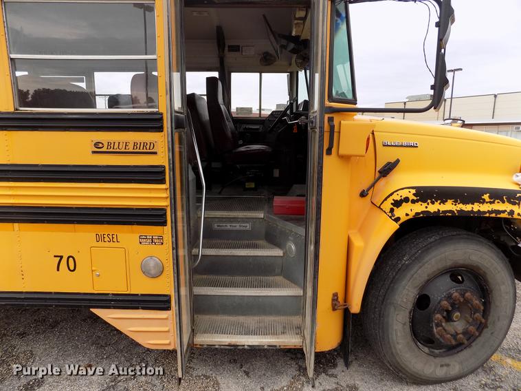 image for item DB9194 2000 Chevrolet B7 Bluebird school bus