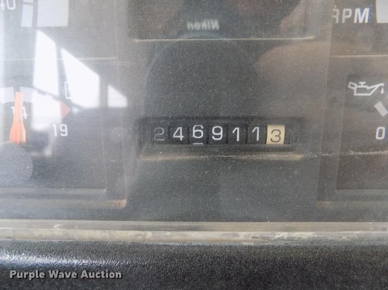 image for item DB9194 2000 Chevrolet B7 Bluebird school bus