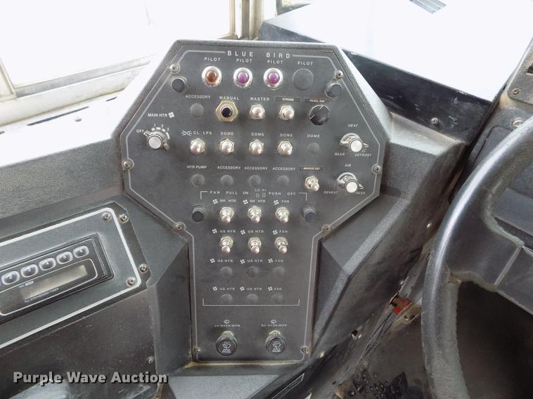 image for item DB9194 2000 Chevrolet B7 Bluebird school bus