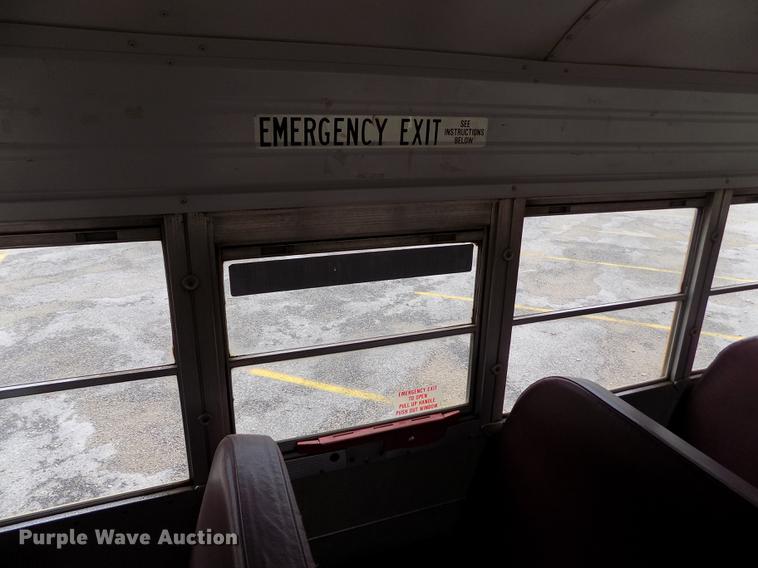 image for item DB9194 2000 Chevrolet B7 Bluebird school bus