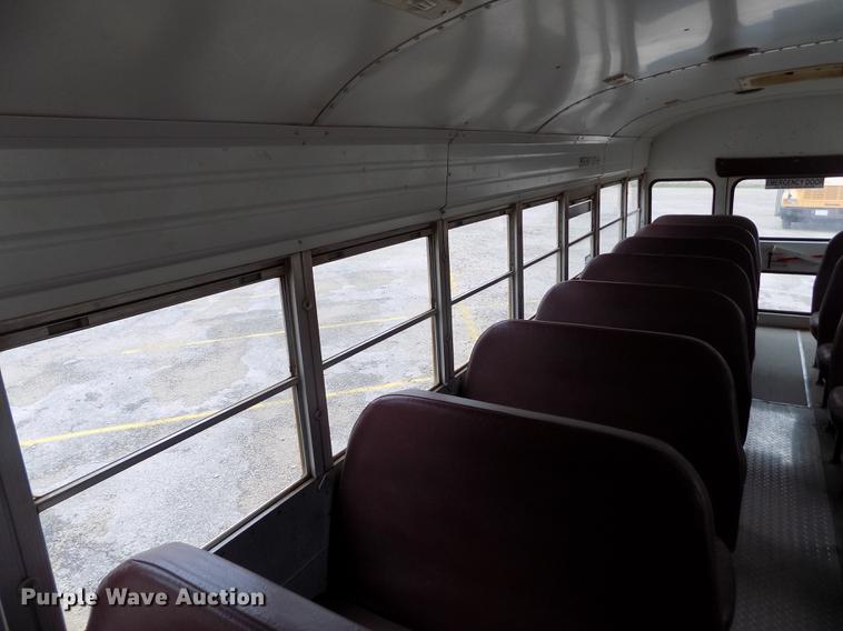 image for item DB9194 2000 Chevrolet B7 Bluebird school bus