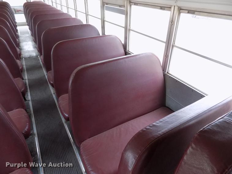 image for item DB9194 2000 Chevrolet B7 Bluebird school bus