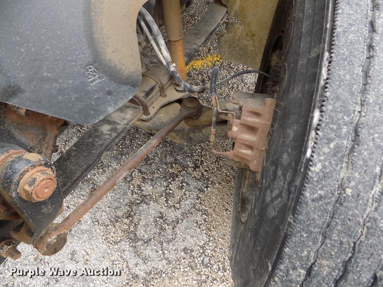 image for item DB9194 2000 Chevrolet B7 Bluebird school bus