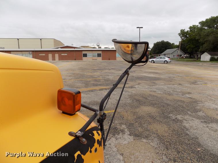 image for item DB9194 2000 Chevrolet B7 Bluebird school bus