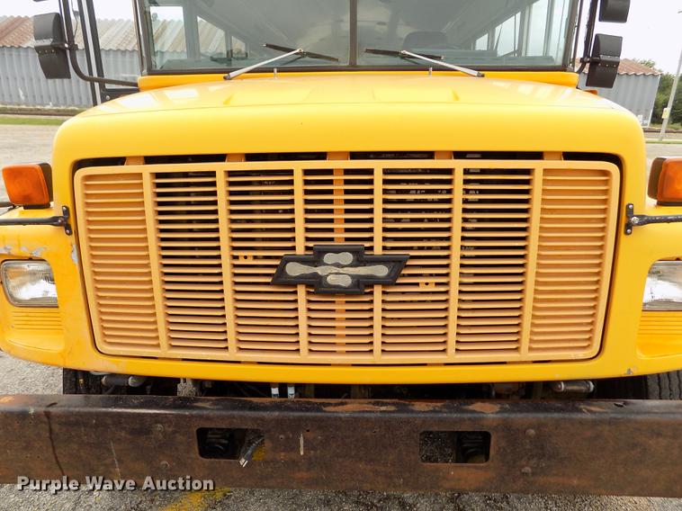 image for item DB9194 2000 Chevrolet B7 Bluebird school bus
