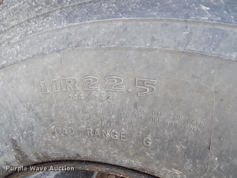 image for item DB9194 2000 Chevrolet B7 Bluebird school bus