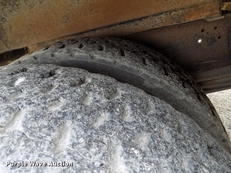 image for item DB9194 2000 Chevrolet B7 Bluebird school bus