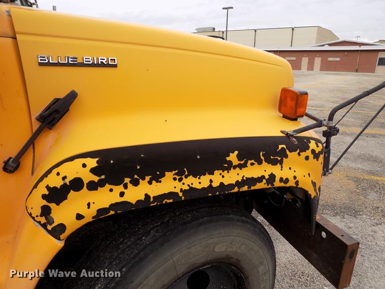 image for item DB9194 2000 Chevrolet B7 Bluebird school bus