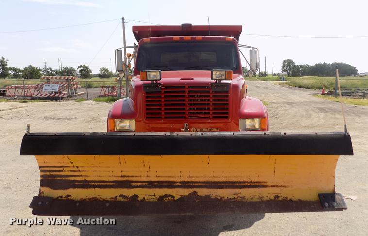 image for item DB9201 1992 International 4700 dump truck