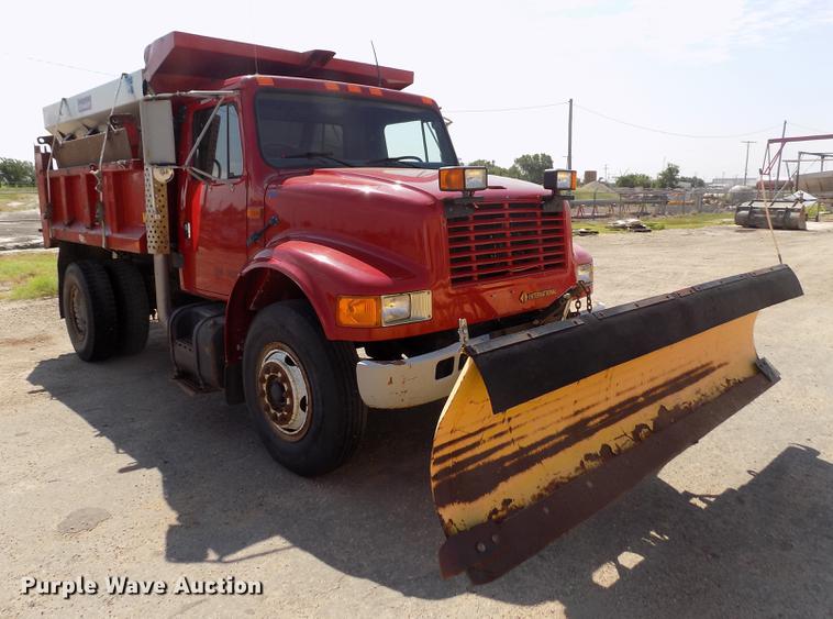 image for item DB9201 1992 International 4700 dump truck
