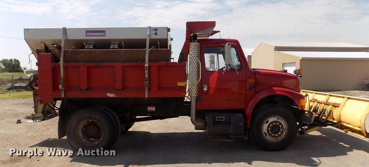 image for item DB9201 1992 International 4700 dump truck