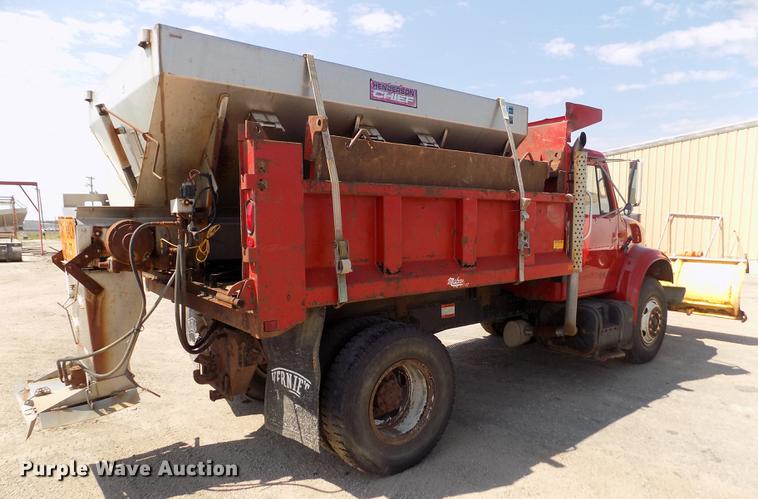 image for item DB9201 1992 International 4700 dump truck