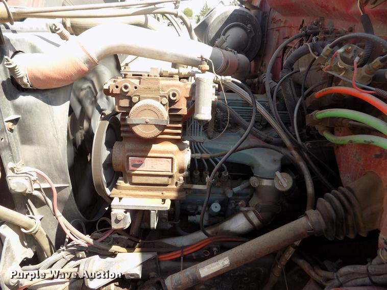 image for item DB9201 1992 International 4700 dump truck