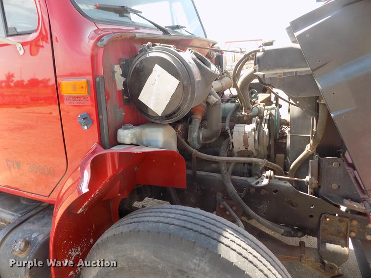 image for item DB9201 1992 International 4700 dump truck