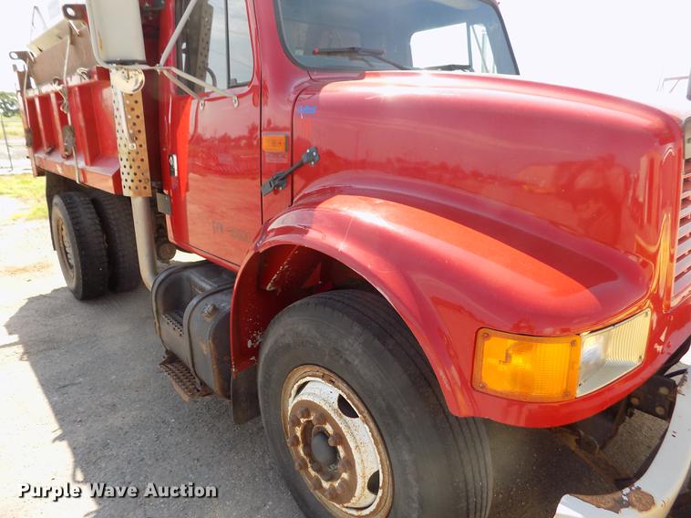 image for item DB9201 1992 International 4700 dump truck