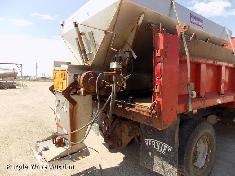 image for item DB9201 1992 International 4700 dump truck
