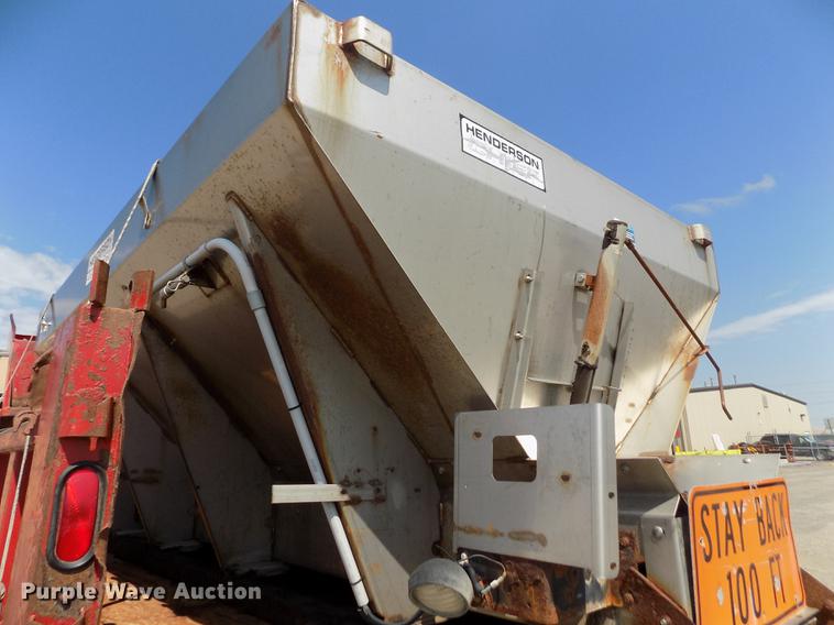 image for item DB9201 1992 International 4700 dump truck