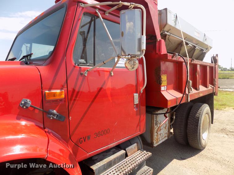 image for item DB9201 1992 International 4700 dump truck