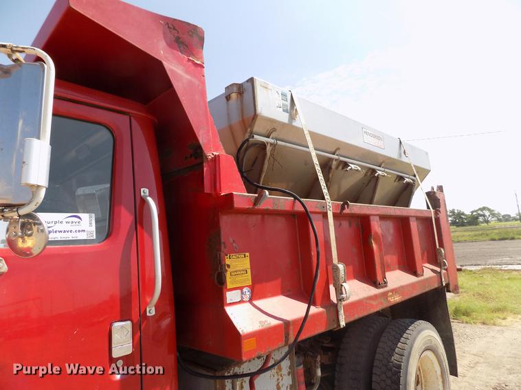 image for item DB9201 1992 International 4700 dump truck