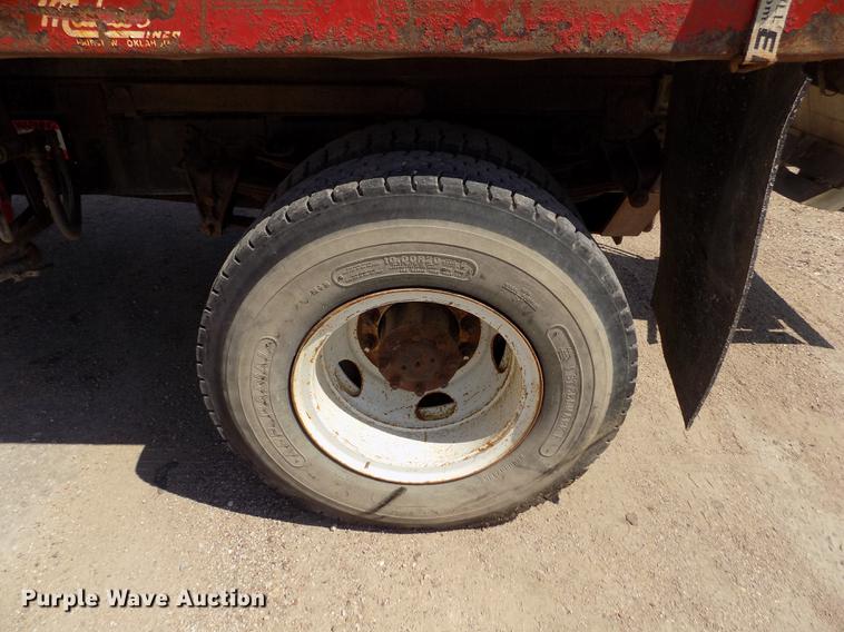 image for item DB9201 1992 International 4700 dump truck