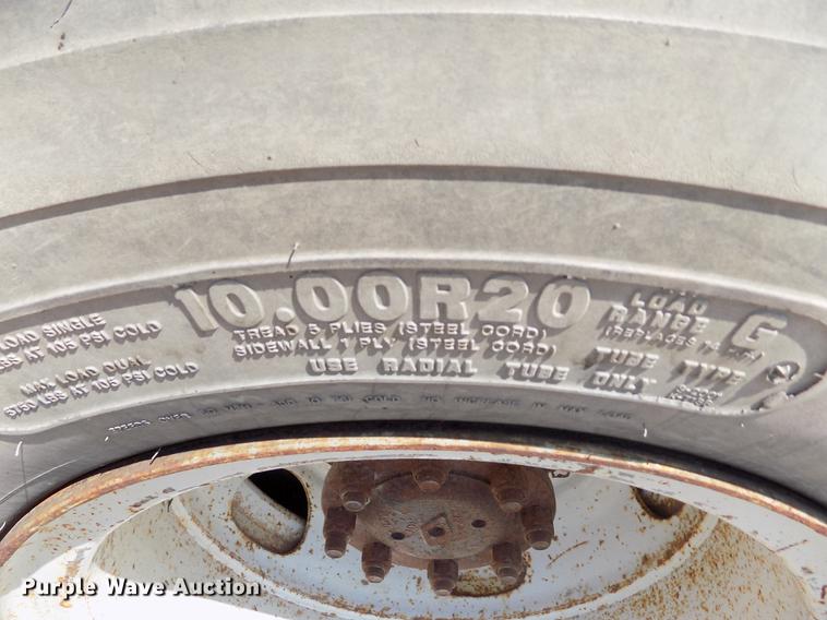 image for item DB9201 1992 International 4700 dump truck