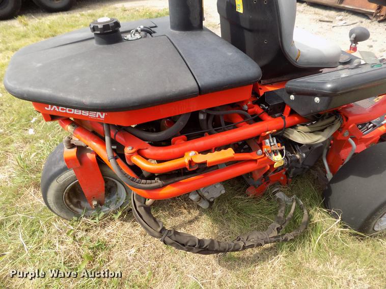 image for item DB9203 2008 Jacobsen G-Plex III Petrol greens mower