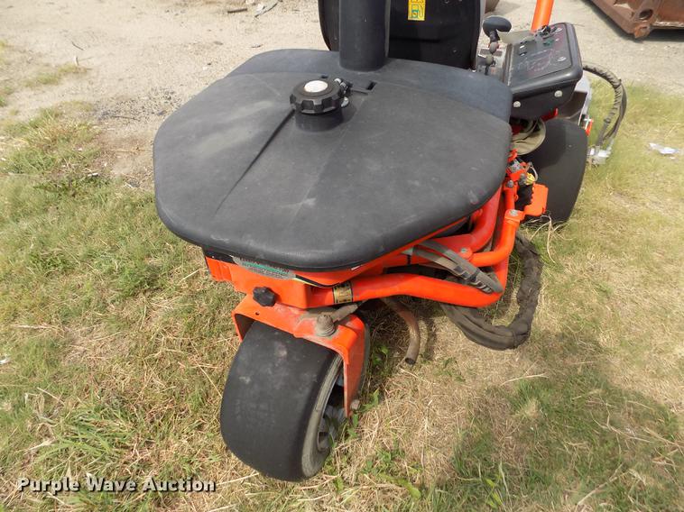 image for item DB9203 2008 Jacobsen G-Plex III Petrol greens mower