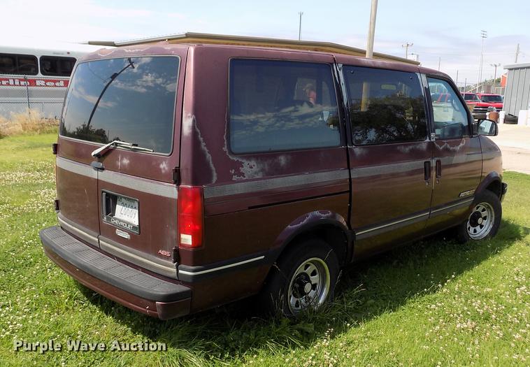image for item DB9236 1993 Chevrolet Astro van